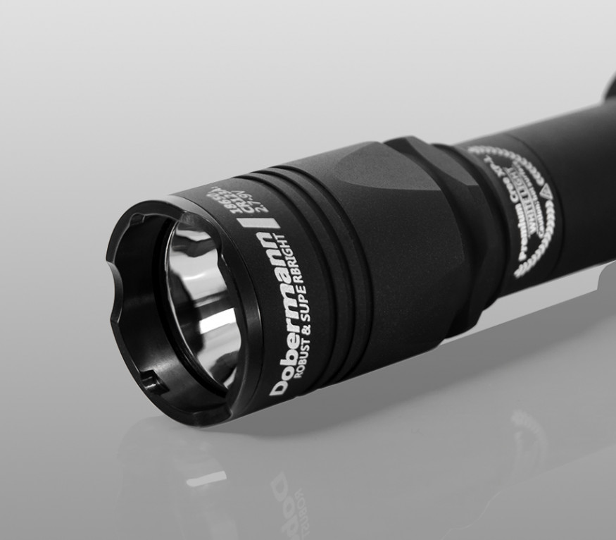 Тактический фонарь Armytek Dobermann (тёплый свет)